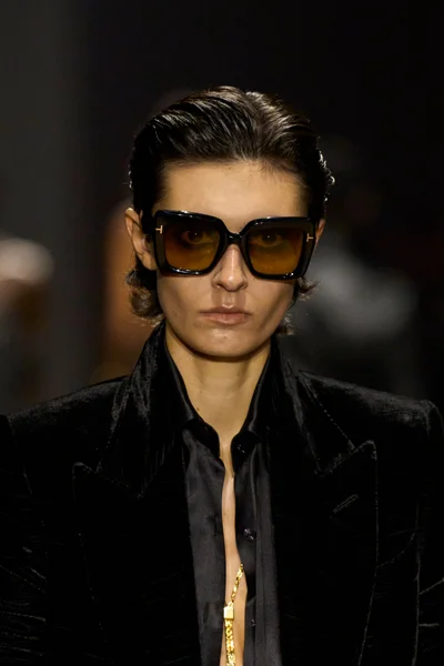 Look 117